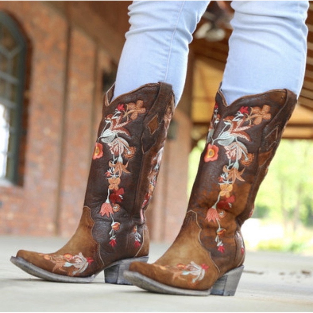 Corral Women's Floral Embroidered Lamb Western Boots Size 7.5 Retail $258